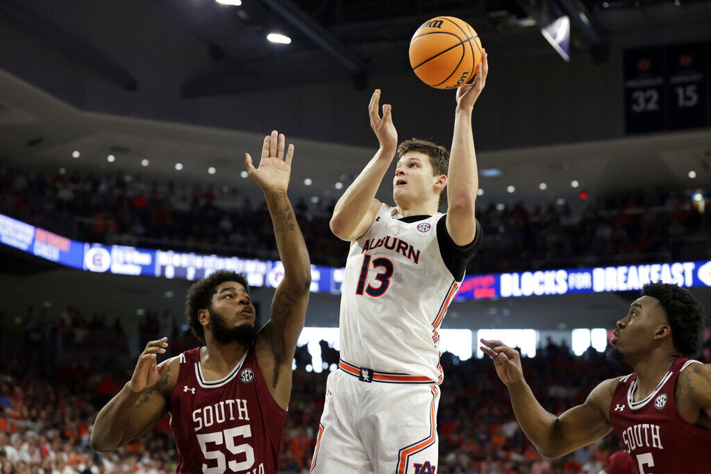 24. Milwaukee: Walker Kessler, Auburn, 7-1